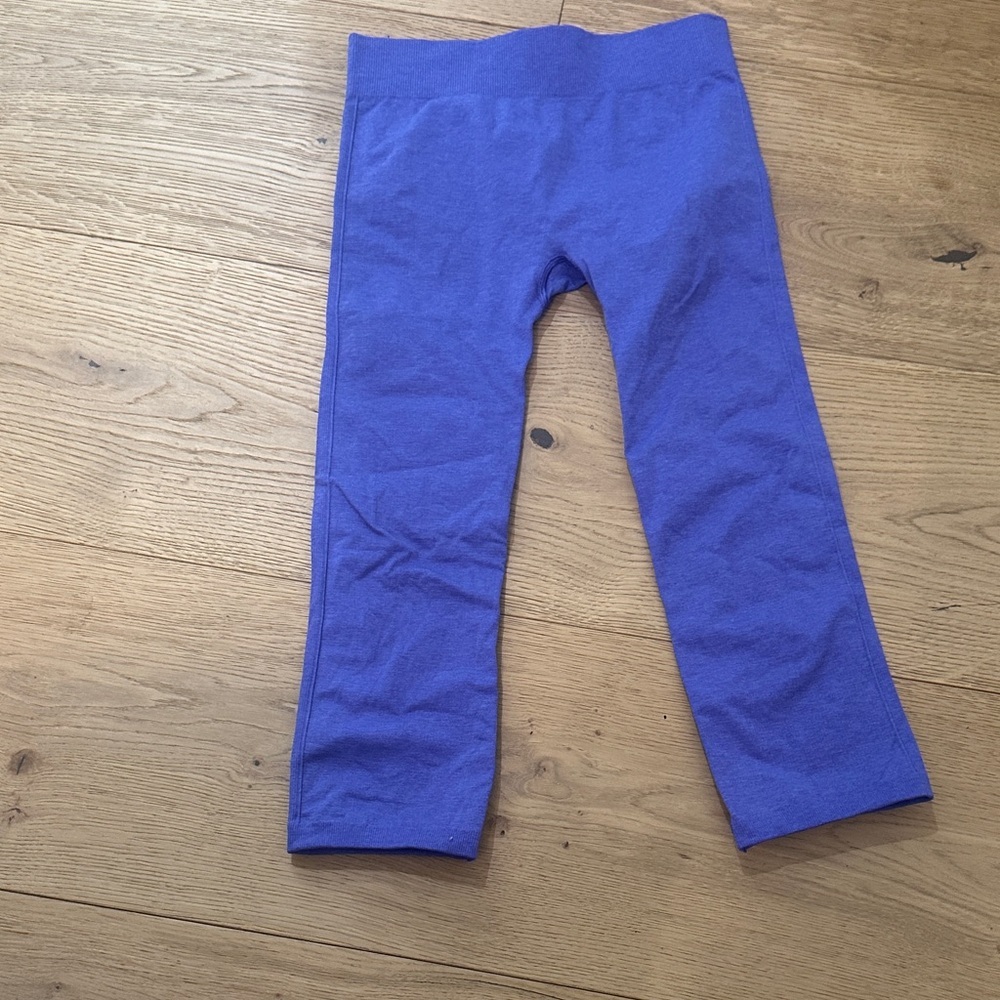 Ivivva purple Kids cropped Leggings 12